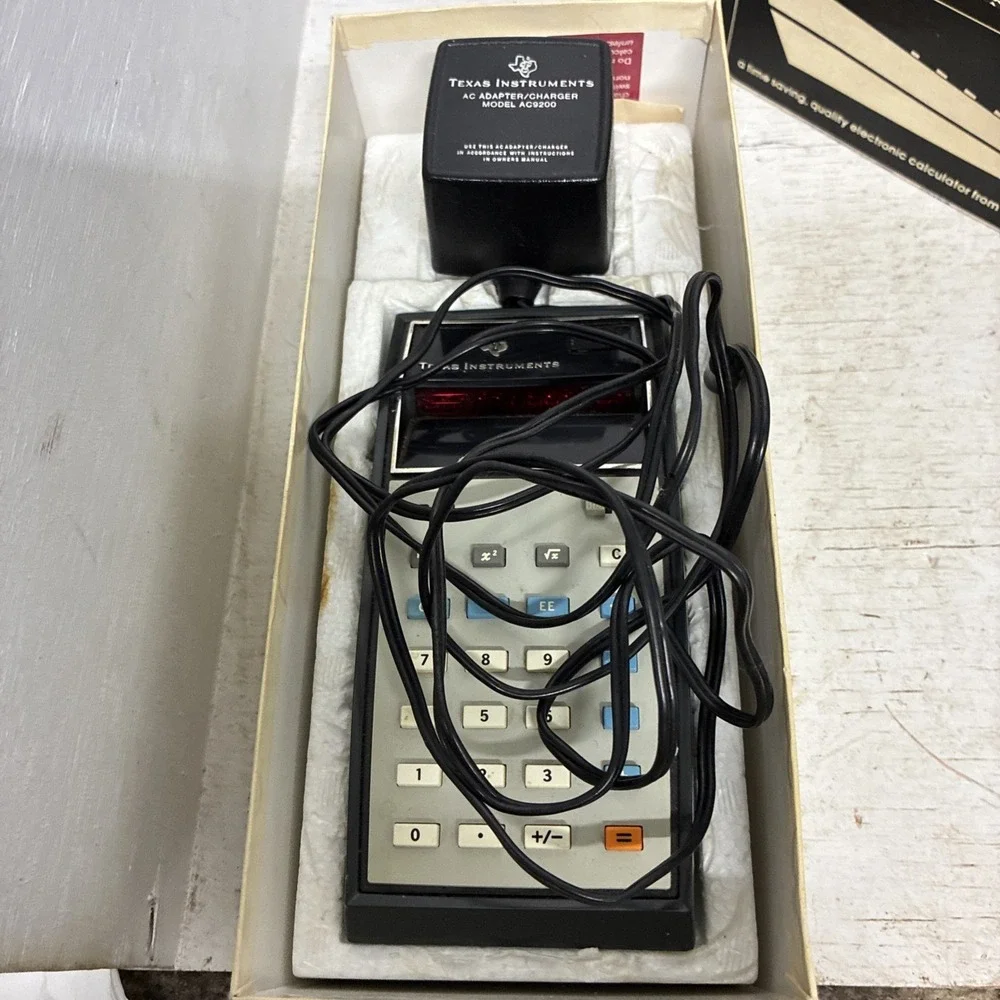 TEXAS INSTRUMENTS SR- 11 CALCULATOR CASE CHARGER BOX -FOR PARTS REPAIRS